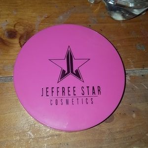 Jeffree Star highlighter